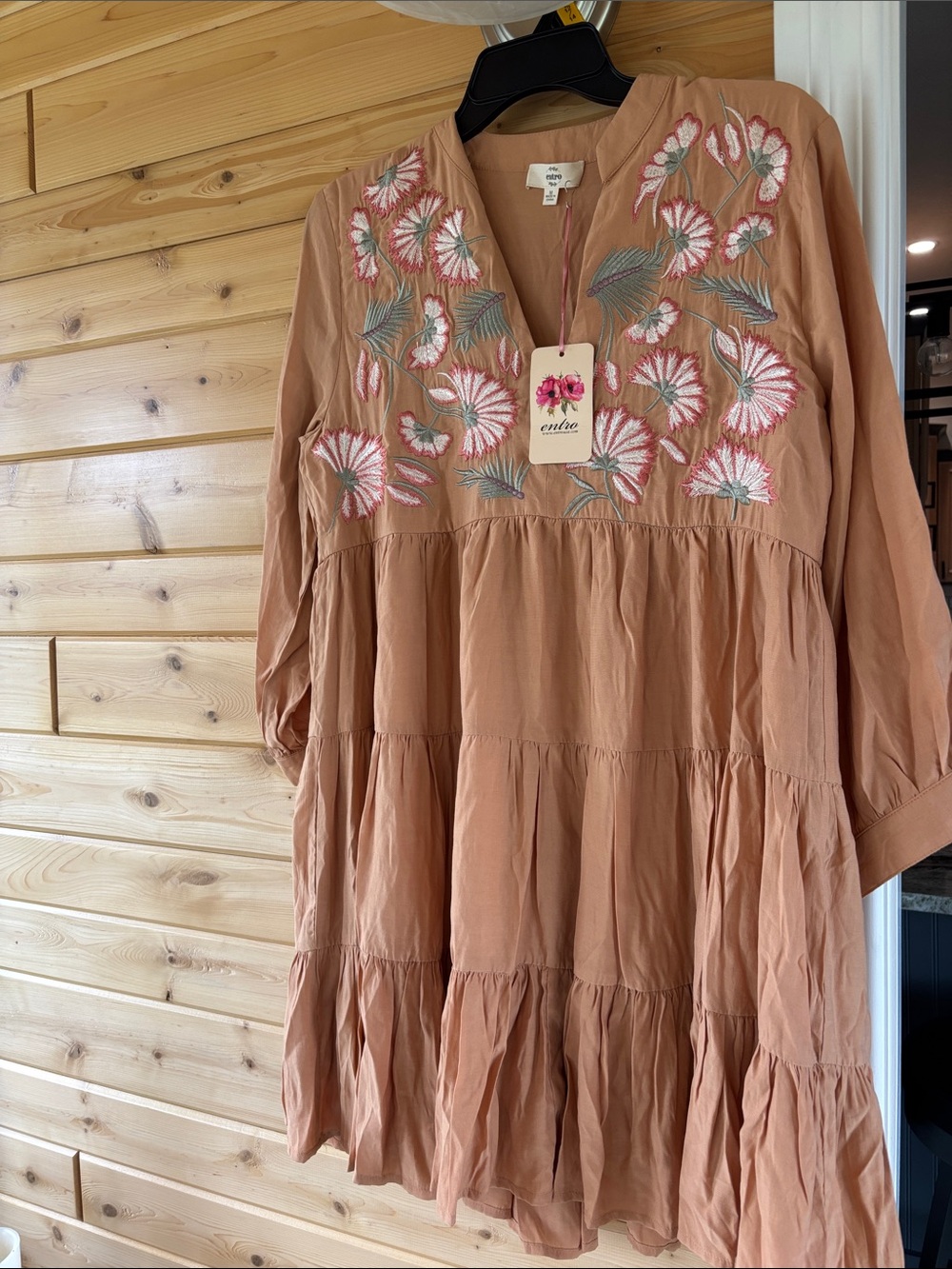 Entro NWT Embroidered Dress